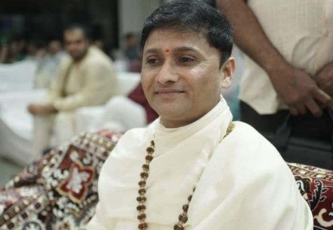 Surat spiritual guru among seven held in Rs 2.38 crore fake currency racket in Ahmedabad